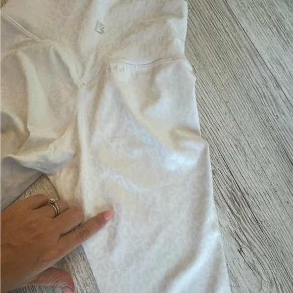 Buffbunny Leggings Shiny White Leopard High Waist Full Length XS - Picture 10 of 11